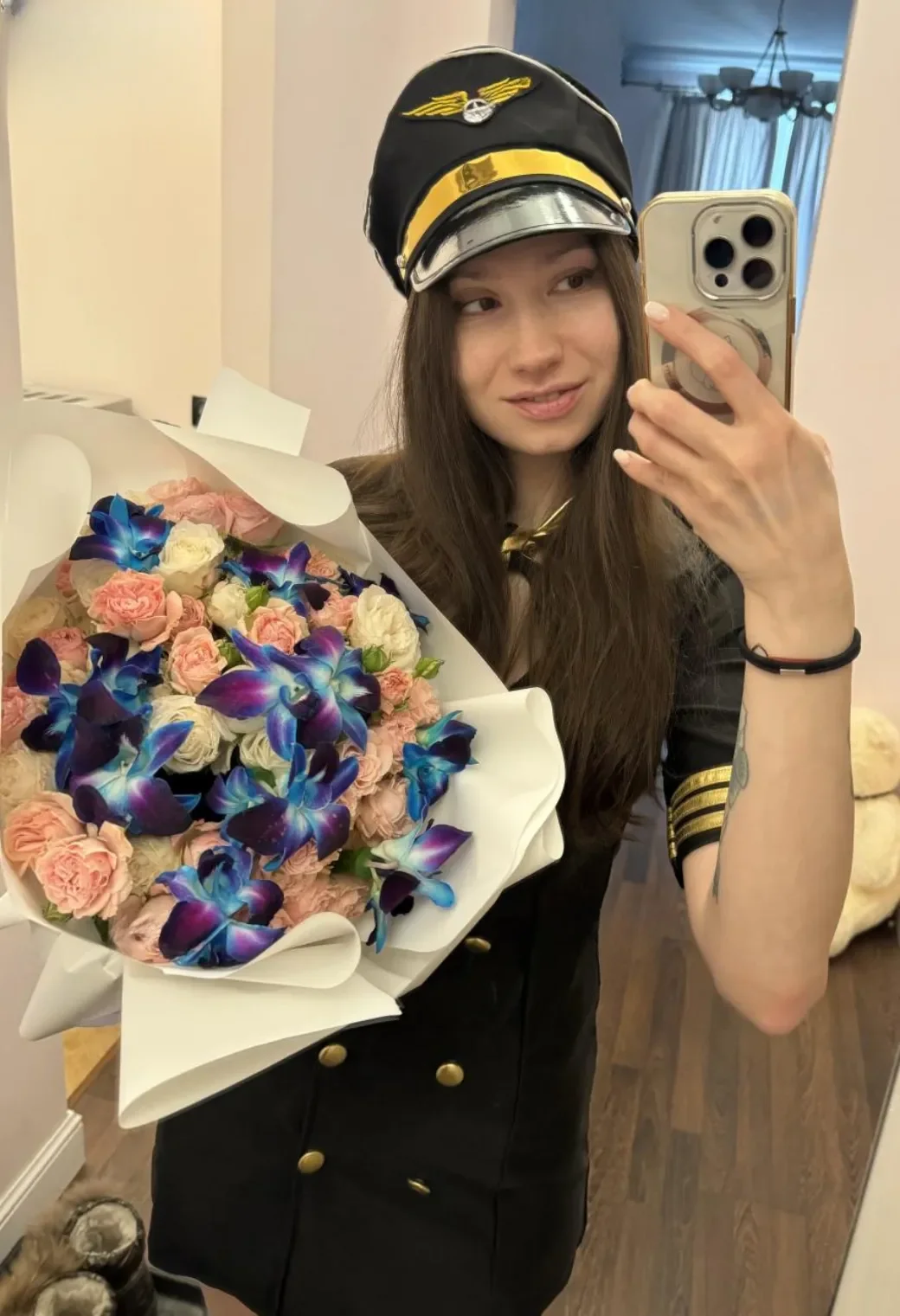 Yulechka Juicy Poigraem thumbnail 6