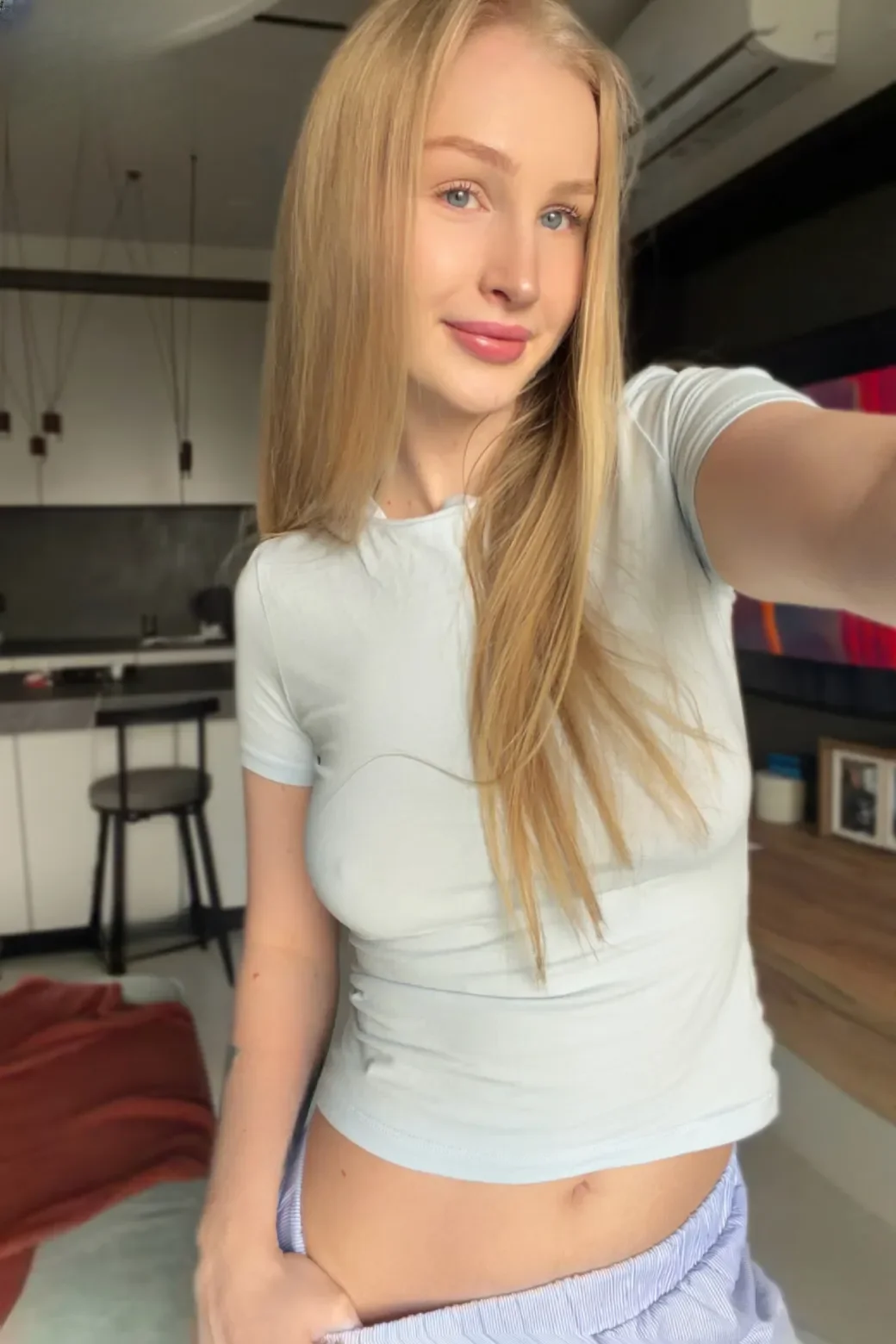 Chloe thumbnail 6
